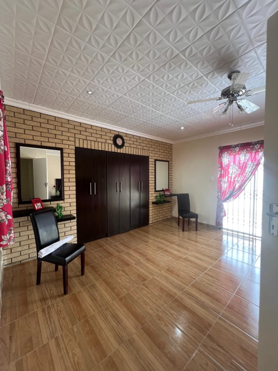 7 Bedroom Property for Sale in Heath Park Eastern Cape